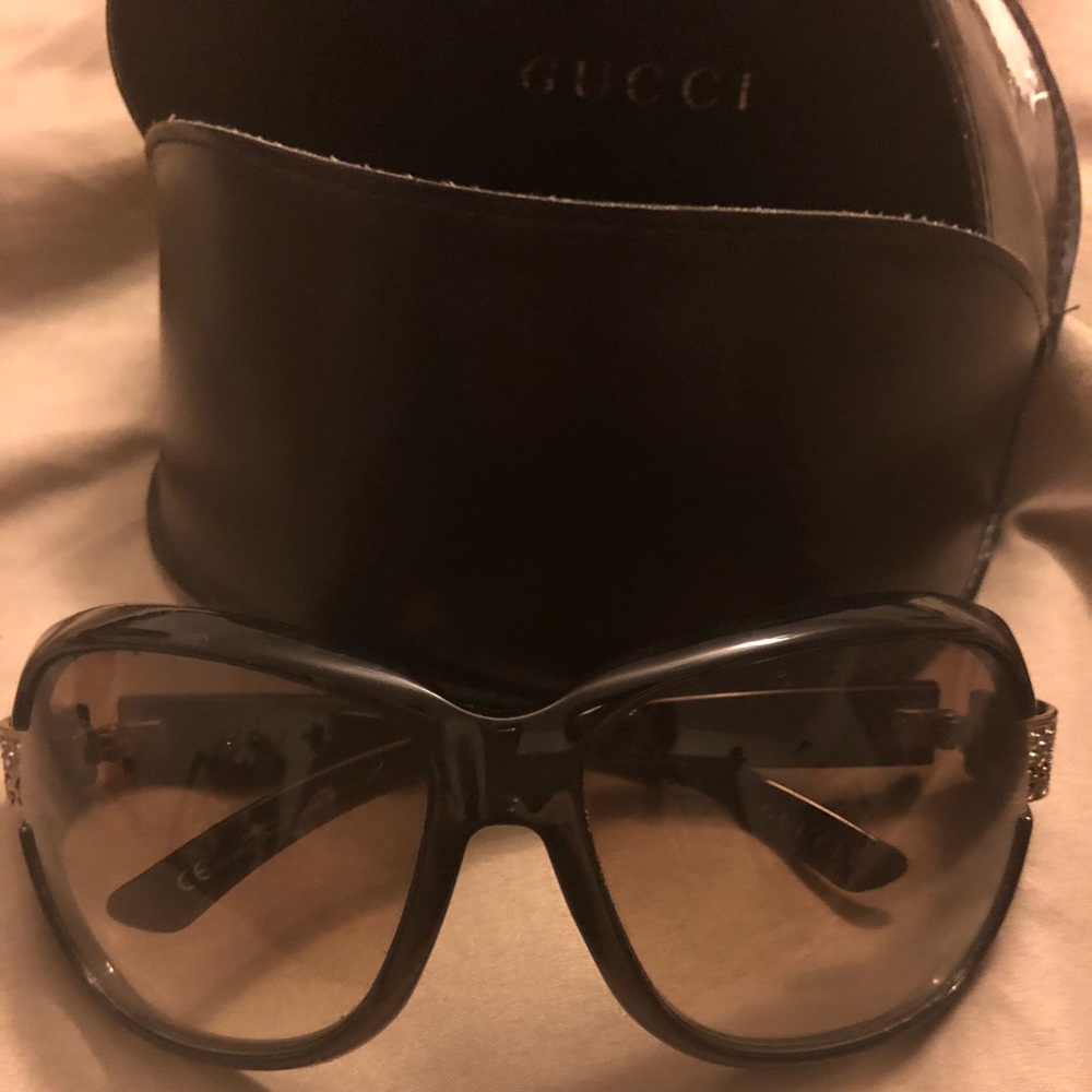 Gucci sunglasses sold on ♏️